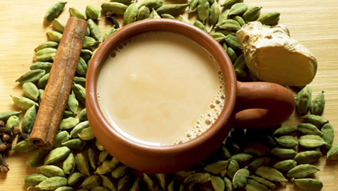 مشروب ديتوكس لتنظيف الجسم.. إليكم فوائد شاي الحبهان وطرق تحضيره