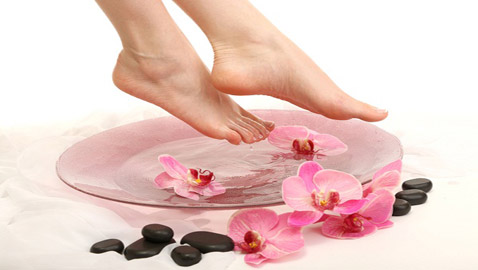 أقدام ناعمة في 10 خطوات