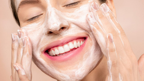 خلطات آمنة لعلاج مشاكل البشرة عند الحامل