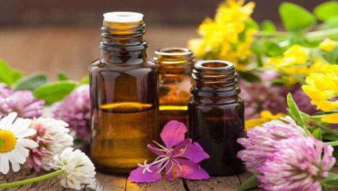بينها اللافندر.. 5 زيوت عطرية تصبح سامة عند الإفراط في استخدامها!