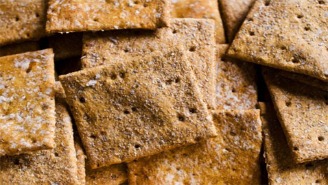 إليكم طريقة تحضير بسكويت النخالة الخفيف واللذيذ للرجيم