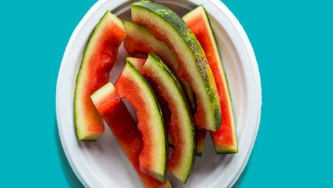 قشر البطيخ.. فوائد سحرية لو عرفناها لما رميناه أبداً