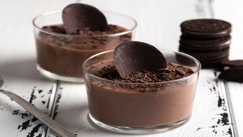 إليكم طريقة تحضير حلى الشوكولاتة الداكنة الباردة للرجيم