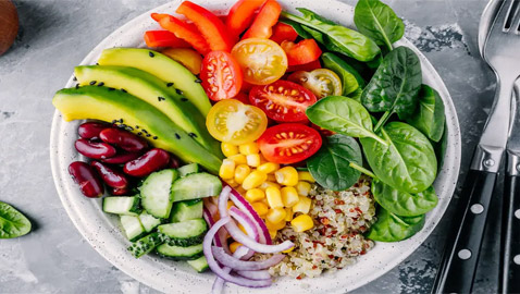 بالدليل العلمي.. 3 مكونات للسلطة لا يجب عليكم تخزينها في البراد