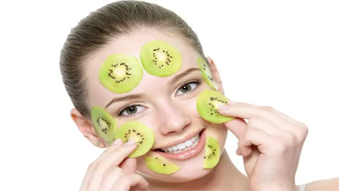 بينها البطيخ والكيوي.. 7 مكونات نباتية تروي البشرة والشعر