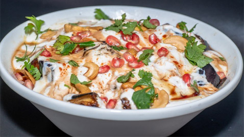 إليكم طريقة تحضير فتة الخضار المشوية الشهية للرجيم