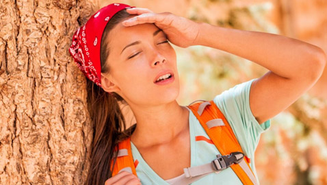 كيفية علاج ضربة الشمس في المنزل.. وما هي الأعراض؟