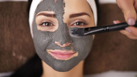 الفحم النشط علاج التنظيف العميق