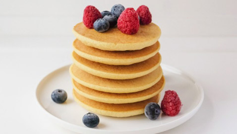 إليكم وصفة بان كيك بدون بيض وزيت