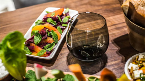 اليكم طريقة تحضير طبق سلطة الشمندر والبرتقال