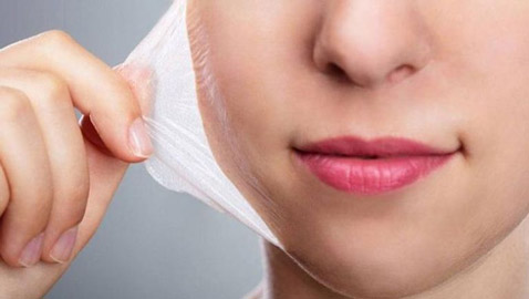 التقشير مفتاح جمال البشرة.. حالة وحيدة تمنع استخدامه