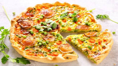 إليكم طريقة تحضير فطيرة الخضار بالفرن.. صحية وطيبة