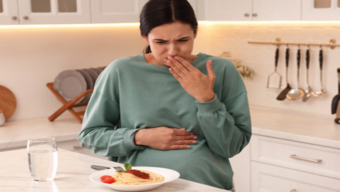 بينها الأسماك والحليب.. تعرفوا إلى 10 أطعمة يجب تجنبها أثناء الحمل