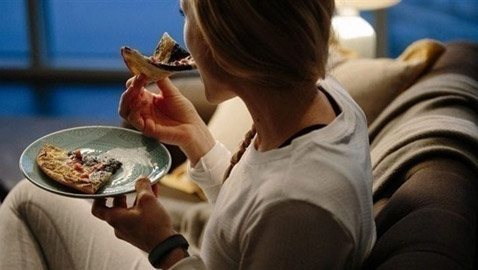 انتبه ! الأكل في وقت متأخر يؤدي إلى السكري