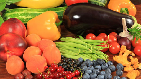 3 تعديلات غذائية تعادل العلاج الهرموني للهبات الساخنة