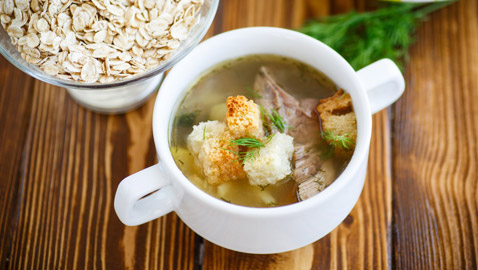 اليكم طريقة شوربة الدجاج بالشوفان والجزر
