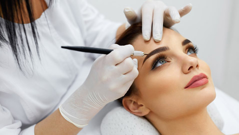 قائمة مختاراتنا من أقلام تحديد العيون المقاومة للماء