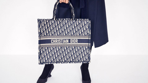 صيحات الموضة التي ستعبر معنا إلى 2023