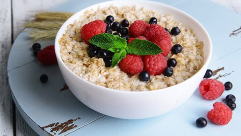 هذا ما يفعله بالجسم... فوائد لا تتوقعها في الشوفان