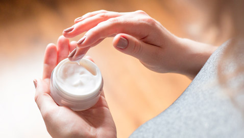 كيف تمنعين ظهور حب الشباب على رقبتك؟