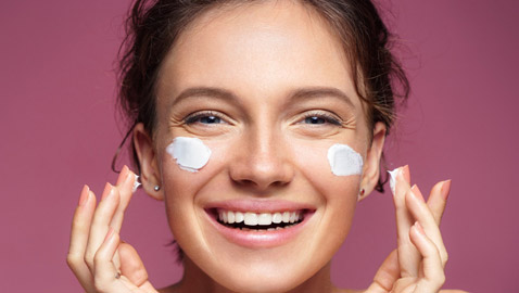 أفضل العلامات الفاحرة للعناية بالبشرة لعام 2023