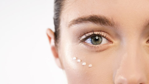 منتجات التجميل التي يجب أن تستخدمها كل امرأة