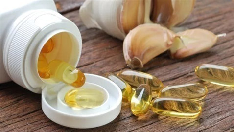 ما هي الفوائد المتوقعة لتناول مكمّلات الثوم؟