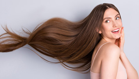 7 فيتامينات أساسية يحتاج إليها شعركِ.. لنمو صحي