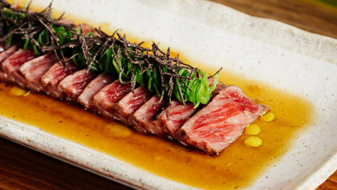 اليكم طريقة تحضير لحم بقر تاتاكي مع صلصة الحمضيات اليابانية