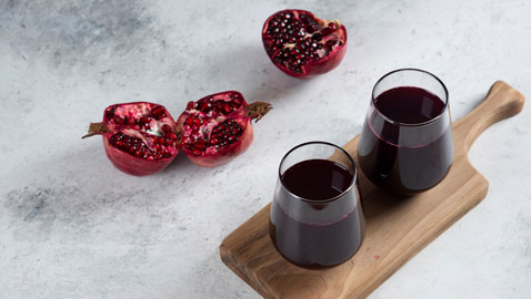 عصائر تساعد في إبطاء مظاهر الشيخوخة.. تعرفي إليها