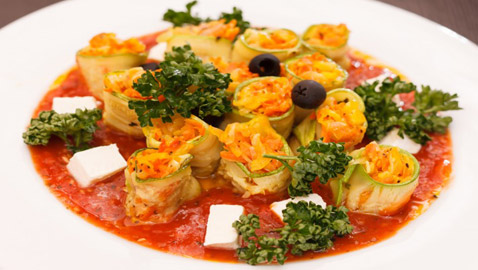 إليكم وصفة لفائف الكوسا المشوية بالجبن للرجيم.. خفيفة وطيبة