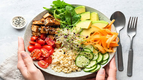 أحدها لا تتوقعه.. 5 أطعمة تنقص الوزن وتخفض الكوليسترول