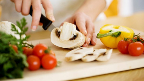 نصائح فعالة لحفظ الطعام طازجاً في الثلاجة لأطول فترة ممكنة