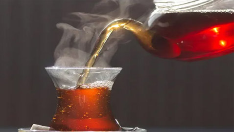 احذروا.. خطأ نرتكبه جميعا عند شرب الشاي!