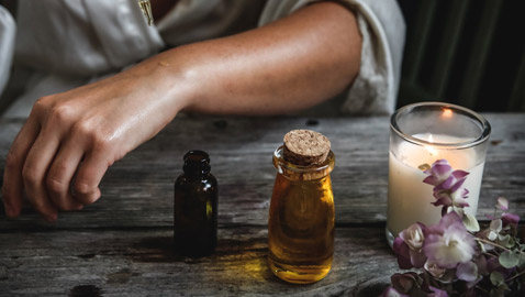 لماذا زيت الجوجوبا أفضل صديق لكِ؟