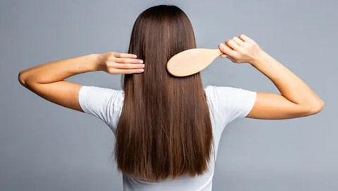 كم مرة يحتاج الشعر إلى التسريح يوميا؟