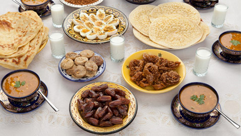 أطعمة يجب الابتعاد عنها في شهر رمضان.. تعرفوا عليها