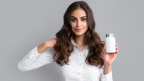 قشرة الرأس المزعجة.. أشهر أنواعها وكيفية علاجها