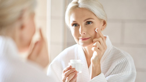 اصنعي مرطباً للبشرة الجافة بنفسكِ.. إليكِ الطريقة