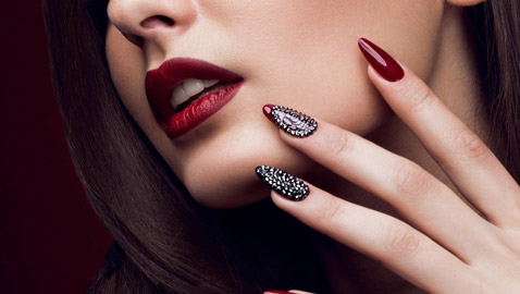 لإطلالة عيد الفطر.. أجدد تصاميم الأظافر الصيفية