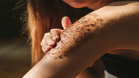 خلطات طبيعية تمنع نمو الشعر تحت الجلد وتنعم البشرة