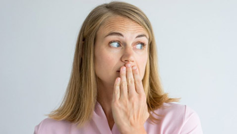 5 مذاقات غريبة في فمك يمكن أن تشير إلى مشاكل صحية متعددة