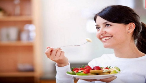 اعرف الطريقة الصح لتناول الفاكهة ..تجنب 5 أخطاء لجني الفوائد الصحية