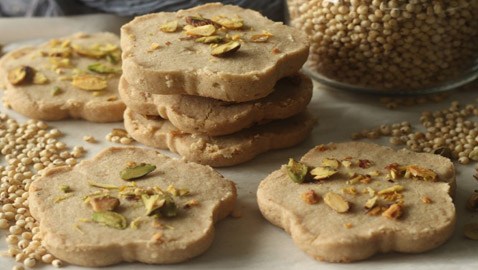 إليكم طريقة تحضير بسكويت الفستق الحلبي اللذيذ