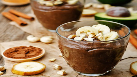 إليكم طريقة تحضير بودينغ الموز بالشوكولاتة الطيب