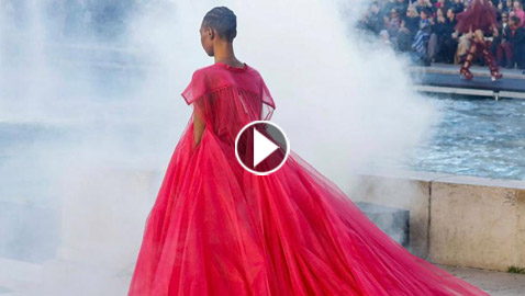 الهوس بالموضة: كيف تغيرت ملامح الموضة منذ التسعينيات ولغاية الآن؟ فيديو وصور