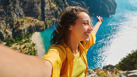 المشروبات الغازية لن ترويك.. 10 نصائح صحية لقضاء عطلة صيفية ممتعة