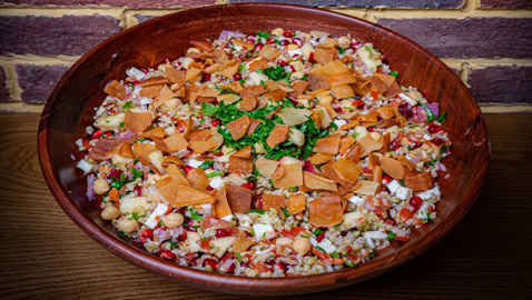 إليكم طريقة تحضير سلطة الفريكة والتفاح المبتكرة