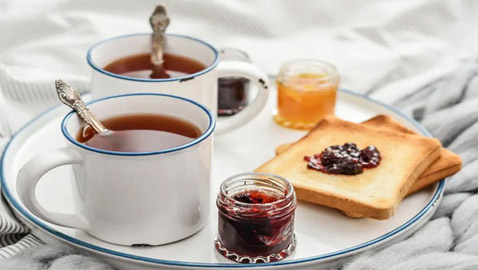 طبيب يحذر من أطعمة شائعة للفطور.. وهذه نصيحته لخسارة الوزن