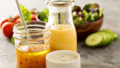 لتتبيل السلطات.. 4 وصفات صحية سريعة التحضير